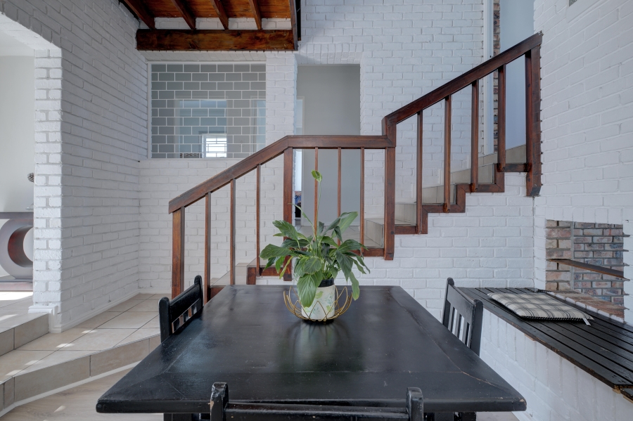 4 Bedroom Property for Sale in Seaview Eastern Cape